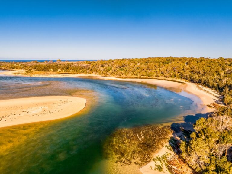 Blue,Sky,Daytime,Coast,Views,Over,The,Sea,And,The