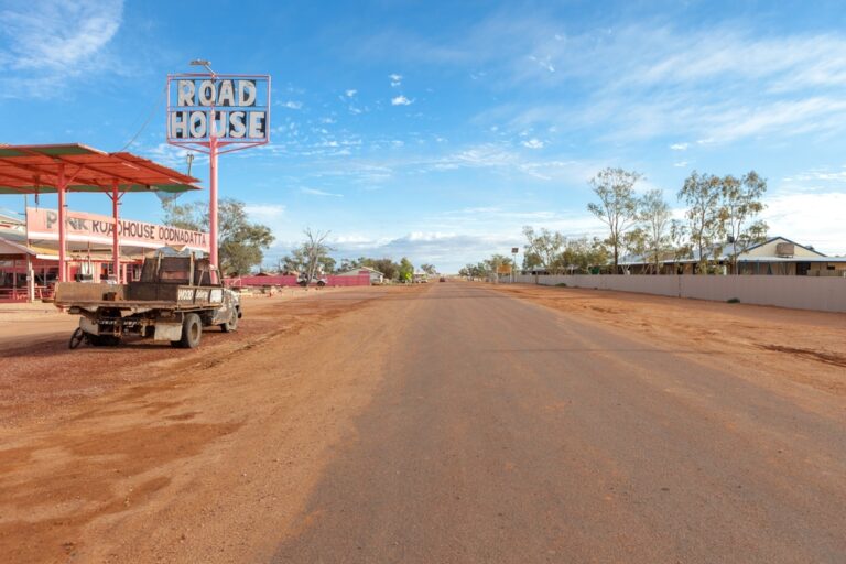 Oodnadatta,,Australia,-,May,31,,2016:,The,Pink,Roadhouse,On